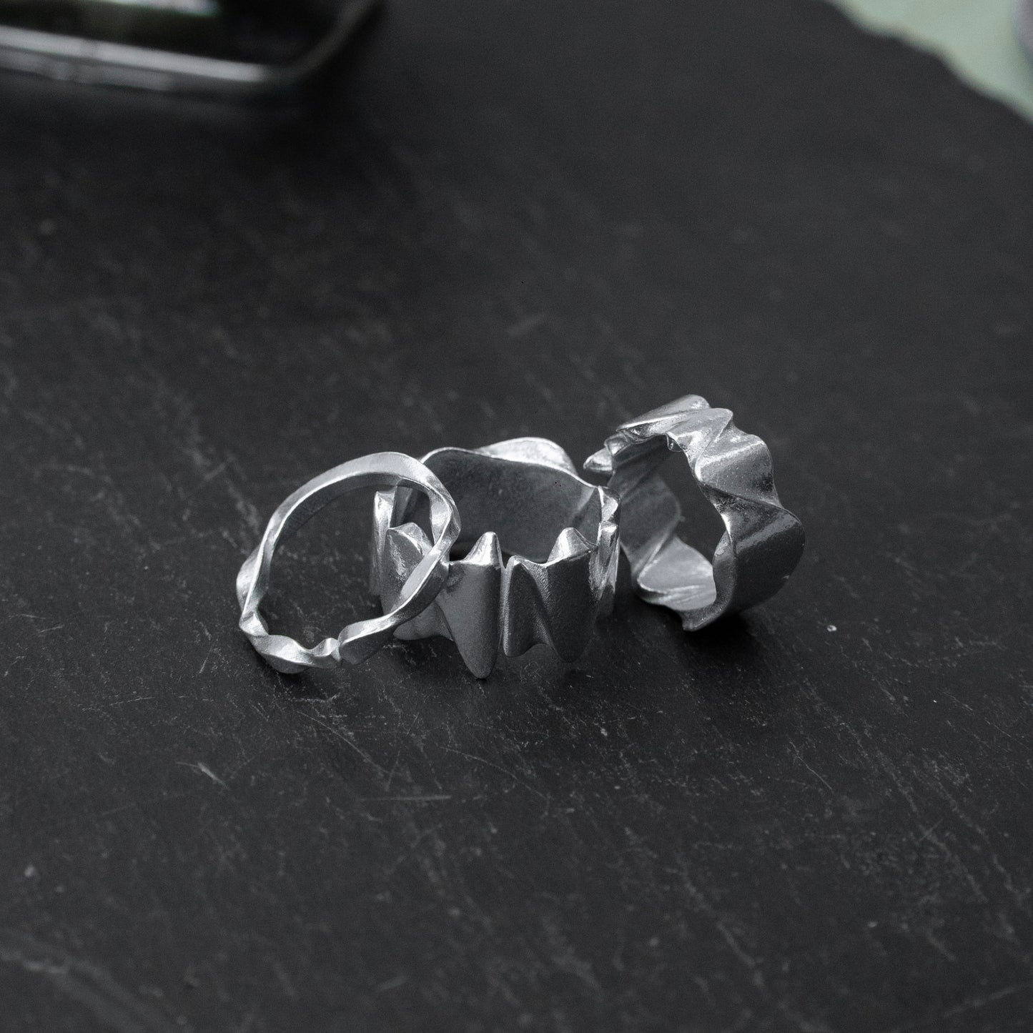 Twister 8mm Ring