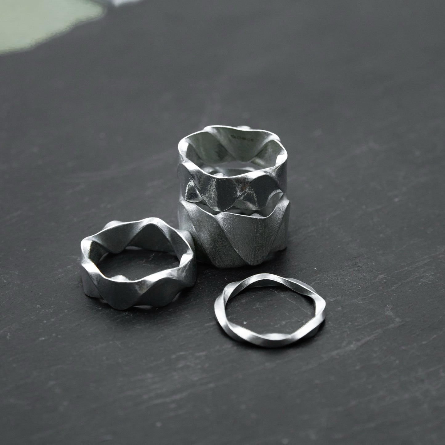 Twister 3mm Ring